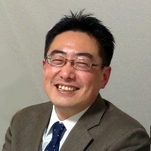 講師