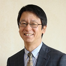 講師
