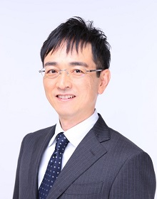 講師