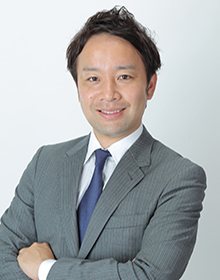 講師
