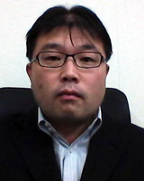 石原 康裕氏