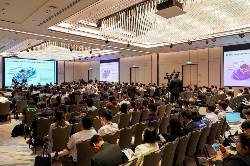 Tokyo SME EVスタートアップピッチ2024　多数の参加者が集まる会場の様子