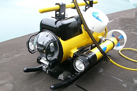 株式会社ウォールナットが開発した水中カメラ(ROV)