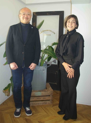 代表取締役 共同CEO：泉 浩人さん（左） 代表取締役 共同CEO：山辺 仁美さん（右）