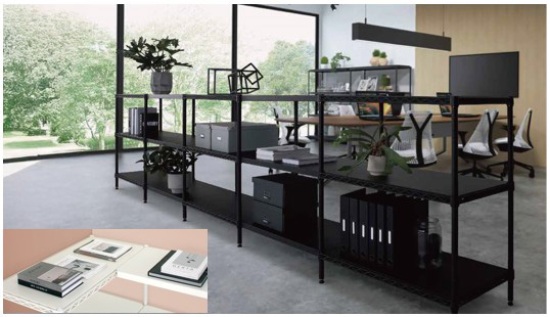 シェルフにスチール天板を被せるだけで、左右・前後に連結できる特長を持つ「フラットシェルフ」。ニッチトップ育成支援中に開発し、意匠権取得、商標・特許出願中。