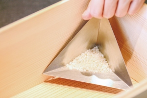 技巧を凝らした美しい逸品