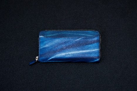 藍染レザーの写真1