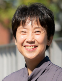 西　淳子 氏