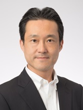 講師