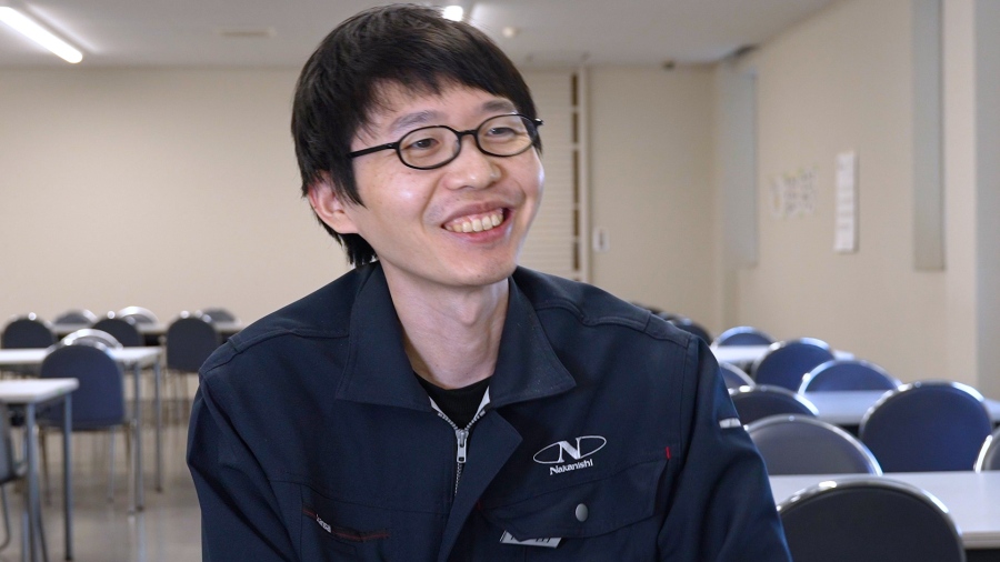 生産管理課 主任 吉田 慎吾 さん