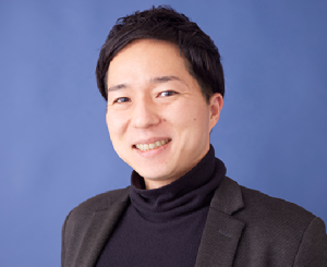 清水 覚 氏