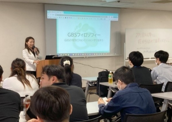 経営計画書 社内発表風景