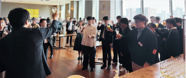 社内懇親会風景