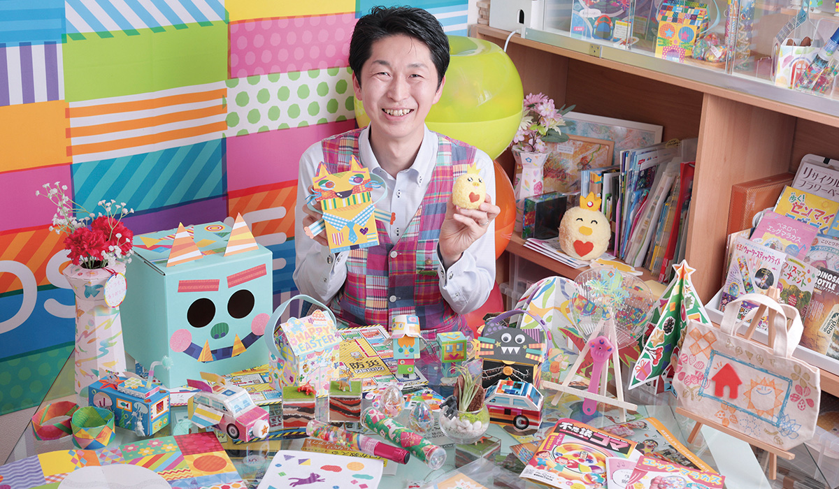 ピコトンは、夏休みやクリスマスといった季節別、SDGsや防災といったテーマ別などの幅広い切り口で200種以上のイベント企画を用意。また、工作の 材料がひとまとめになった「ピコトン工作キット」や各種マニュアルを提供することで、同社からスタッフ派遣を受けなくてもイベントを開催可能だ