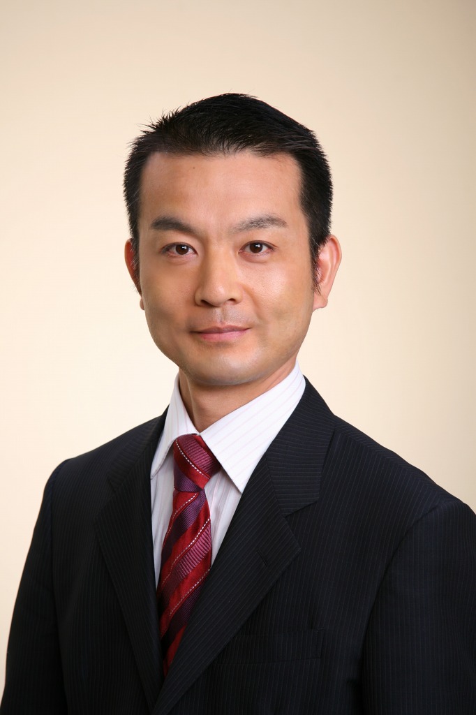 九川　謙一　氏