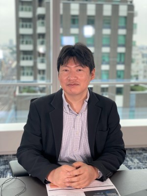 尾崎達彦氏