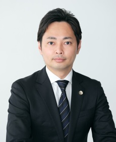 東京弁護士会中小企業法律支援センター　事業承継プロジェクトチーム　副座長 全国葬祭業協同組合連合会　監事 弁護士　青木 正明　氏