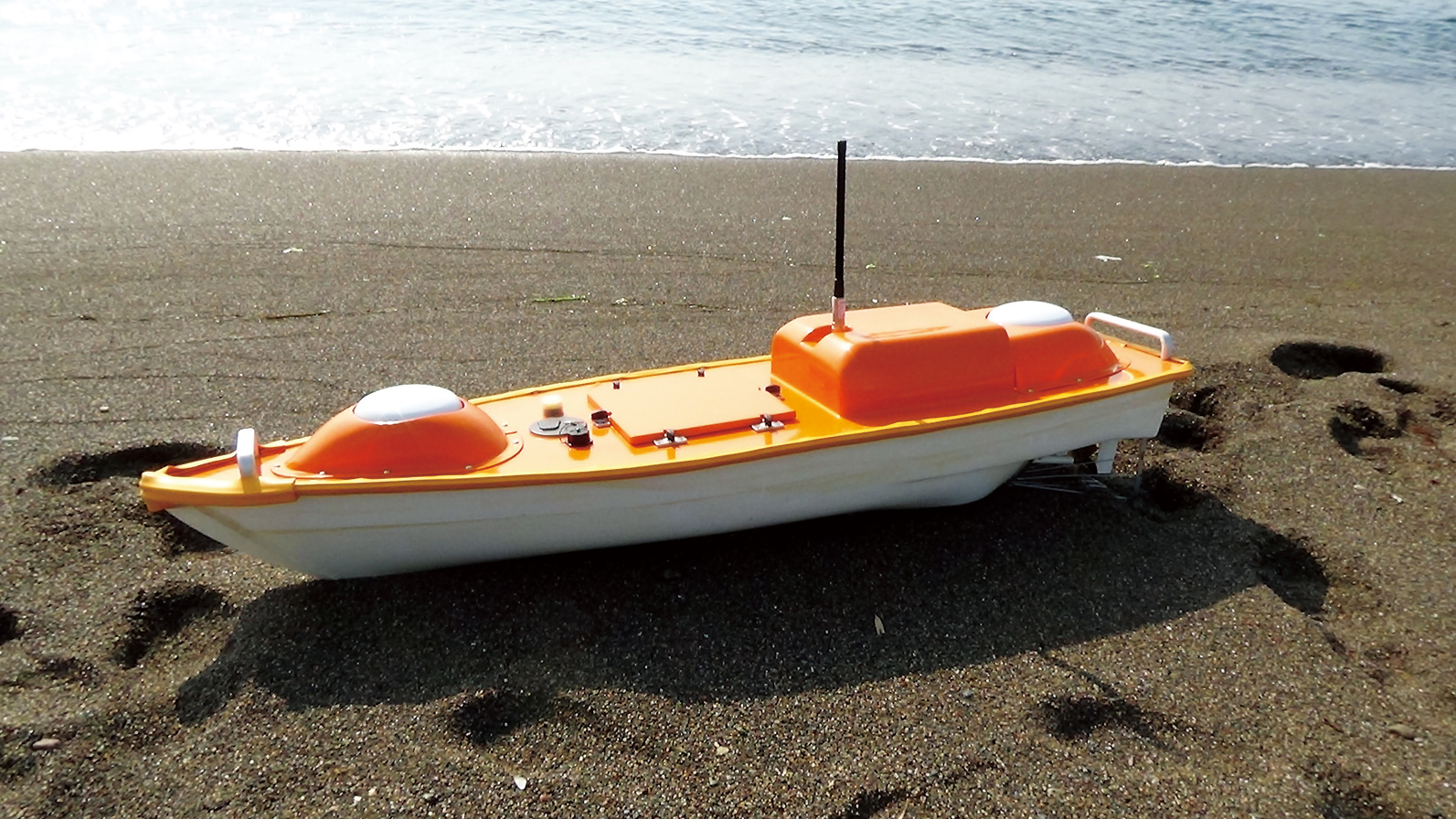 ナローマルチビーム搭載深浅測量用無人リモコンボートRC-M1